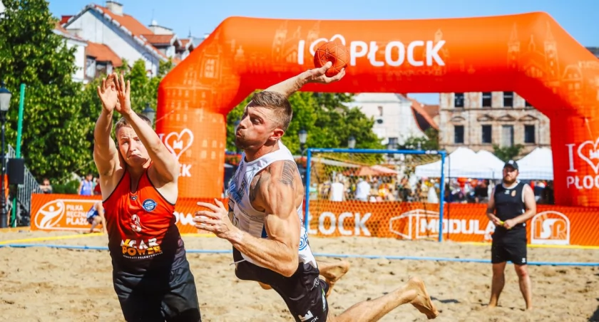 Turniej eliminacyjny Mistrzostw Polski w piłce ręcznej plażowej w Płocku zakończony