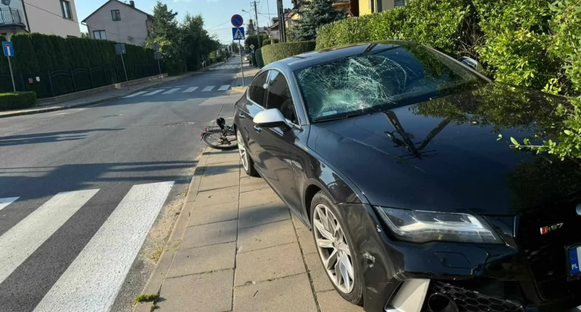 Płock. Kierujący osobówką potrącił rowerzystę. 72-latek w szpitalu