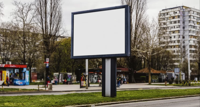 Żeby Płocka nie szpeciły reklamy. Sprawdź  czy promocja firmy spełnia wszystkie niezbędne wymogi