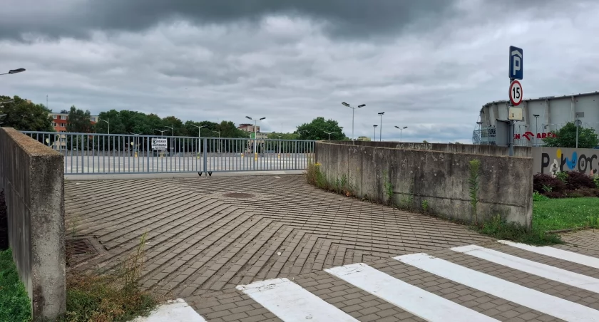 Co dalej z parkingiem przy płockiej ORLEN Arenie?