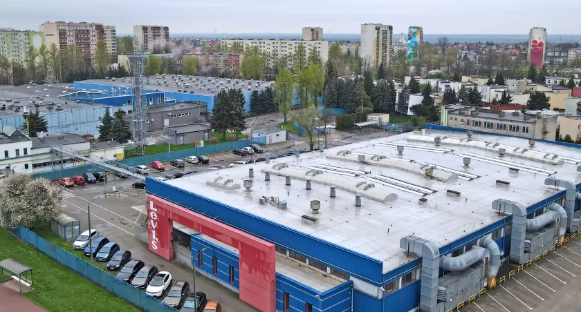 Kiedy ruszy produkcja na terenie po byłej fabryce Levisa?  Pierwsza firma już rekrutuje szwaczki