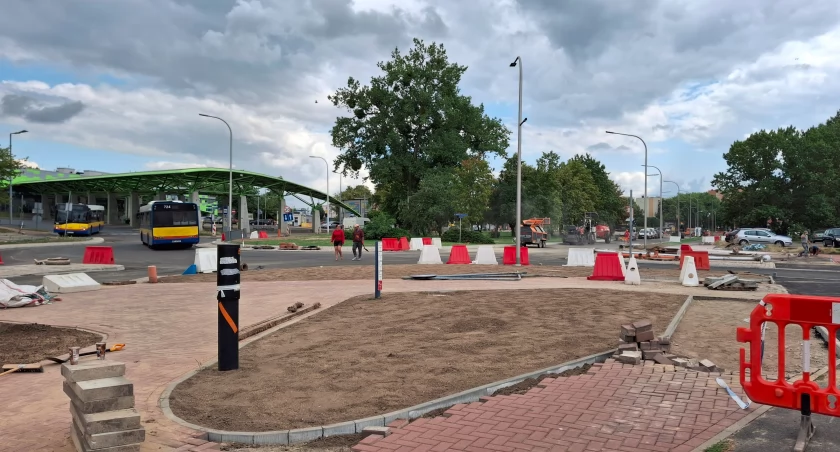 Zmiany tras autobusowych przy płockim dworcu kolejowym