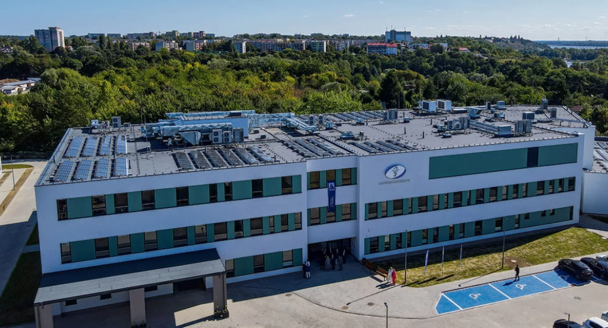 Ośrodek Radioterapii w Płocku rozpoczął terapie u pierwszych pacjentów