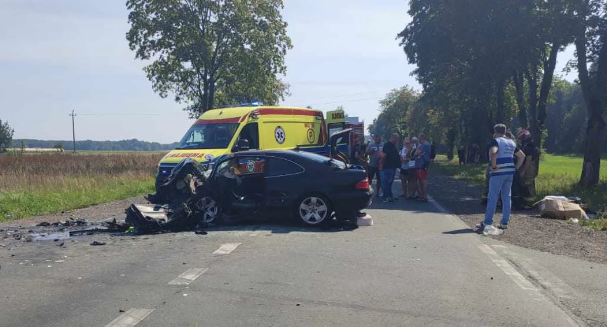 2 osoby nie żyją, 4 trafiły do szpitala. Tragiczny wypadek w m. Brody Duże
