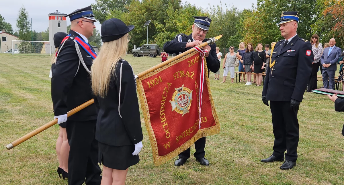 Piękny jubileusz strażaków ze Święcieńca. Świętowali 100 lat służby na rzecz społeczeństwa