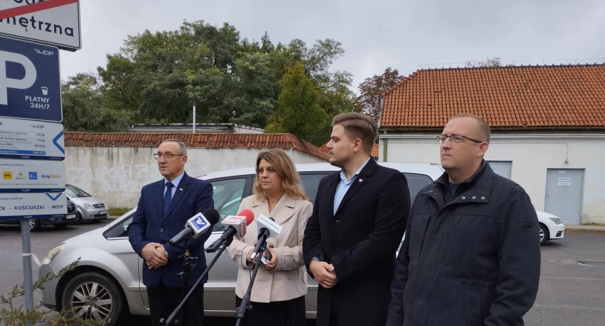 Pułapki na płatnym parkingu przy Szpitalu Św. Trójcy w Płocku. Jest pilna interwencja posłanki Wioletty Kulpy!
