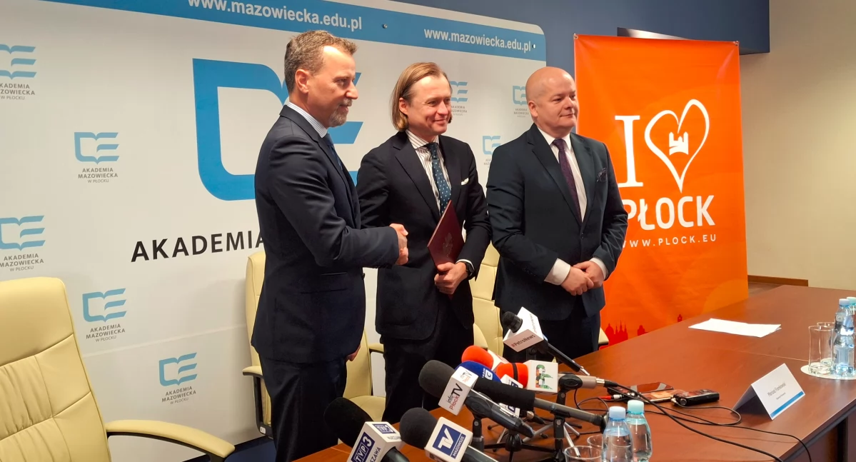 Zmiany w centrum Płocka. Zabytkowy budynek trafi do Akademii Mazowieckiej