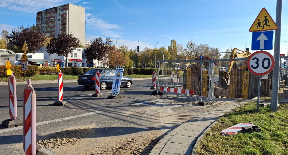 Płock. Utrudnienia na al. Piłsudskiego