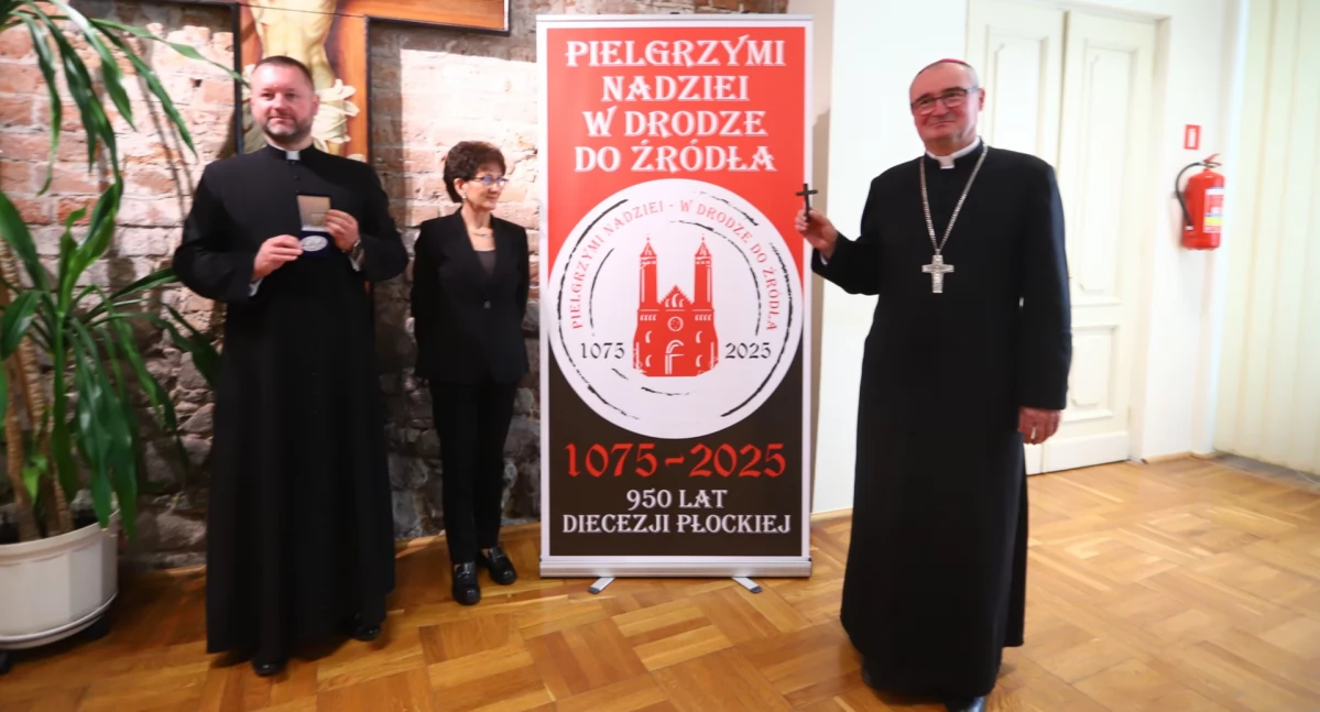 Diecezja Płocka istnieje 950 lat! 250 drewnianych krzyży poniesie dalej historię