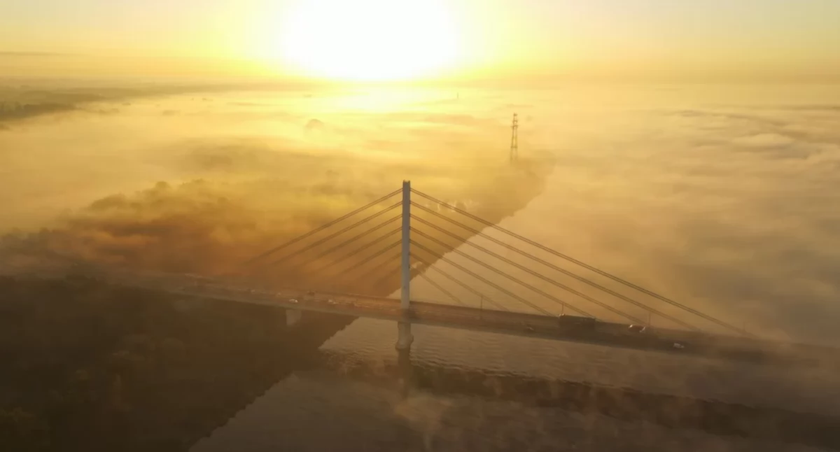 Ostrzeżenie dla Płocka i okolic. Dziś wieczorem i jutro rano gęsta mgła 