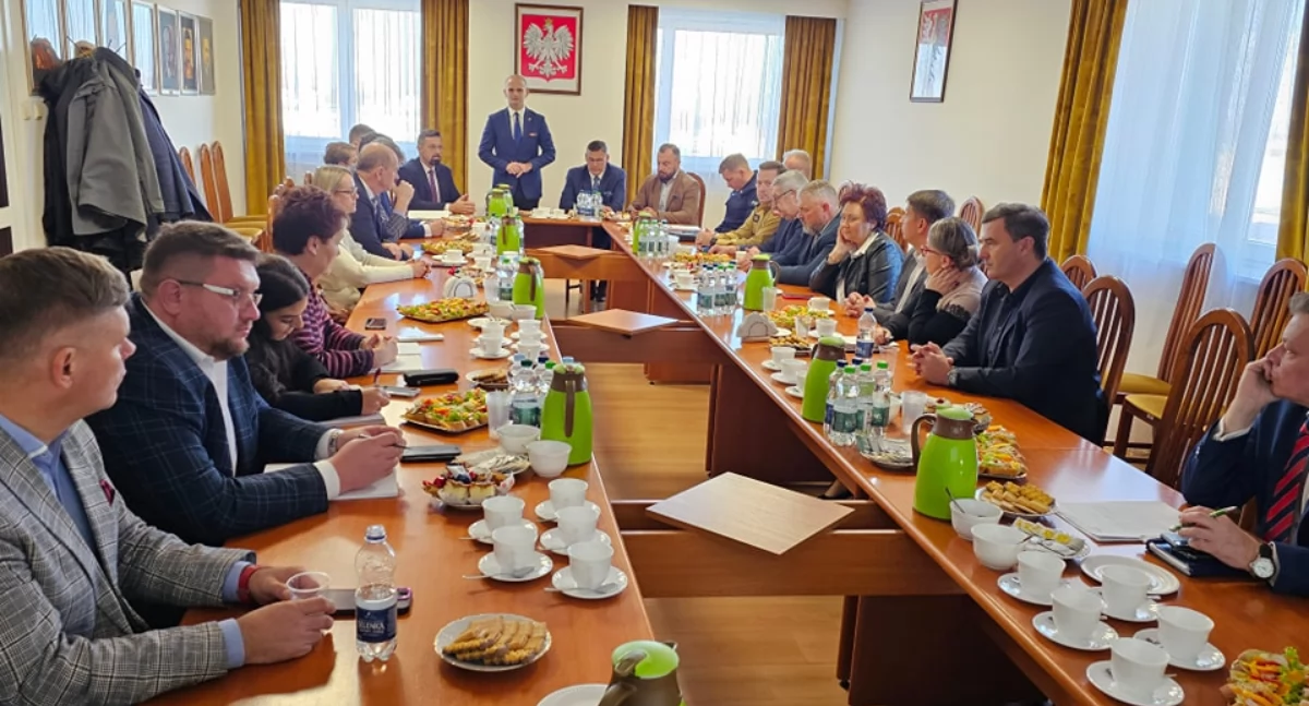 Powiat płocki. Co z pogłębianiem Wisły i naprawą wałów? Samorządowcy rozmawiali z „Wodami Polskimi”