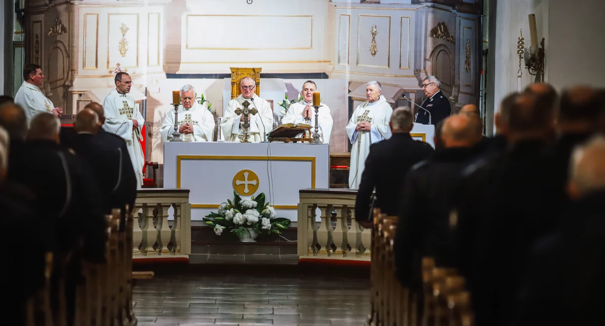 XIV Zaduszki Strażackie w Płocku – wspomnienie zmarłych strażaków [ZDJĘCIA]
