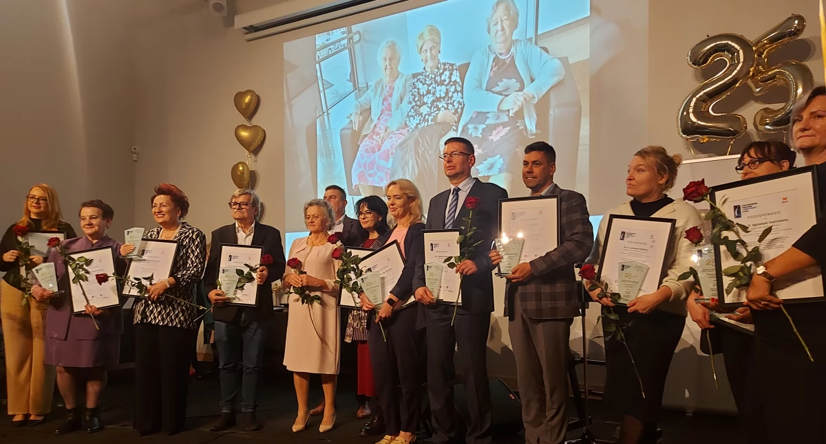 Płock. Jubileusz Stowarzyszenia Pomocy Osobom z Chorobą Alzheimera - pomagają od 25 lat!