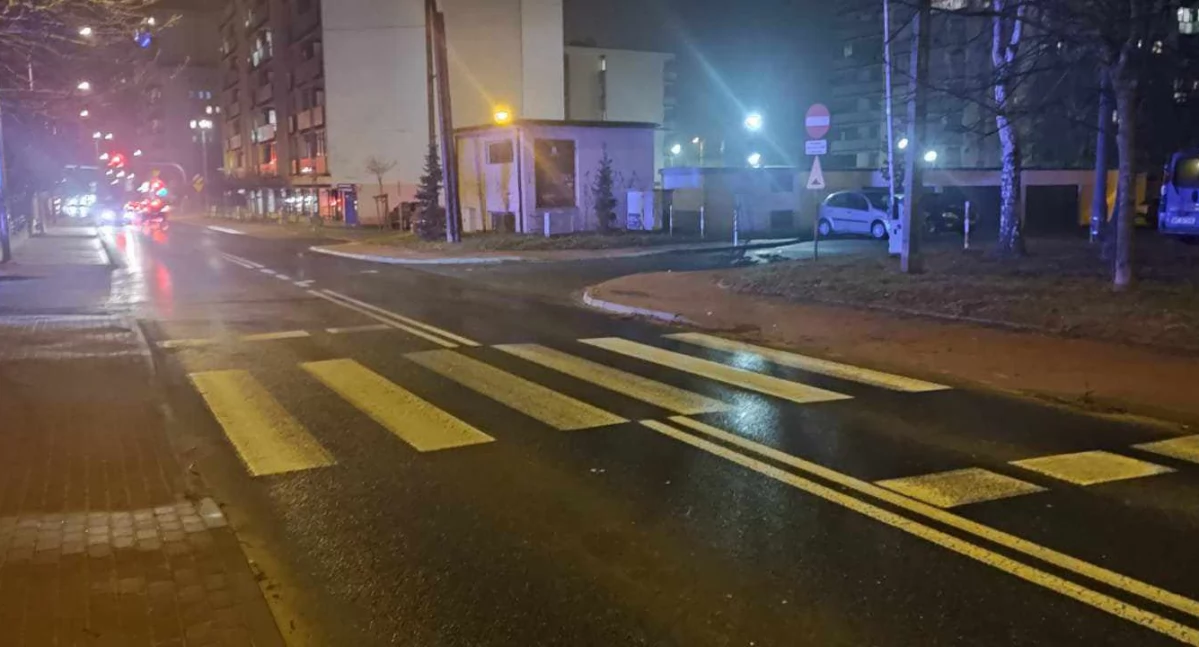Nastolatka trafiła do szpitala. Potrącenie na przejściu dla pieszych w centrum Płocka