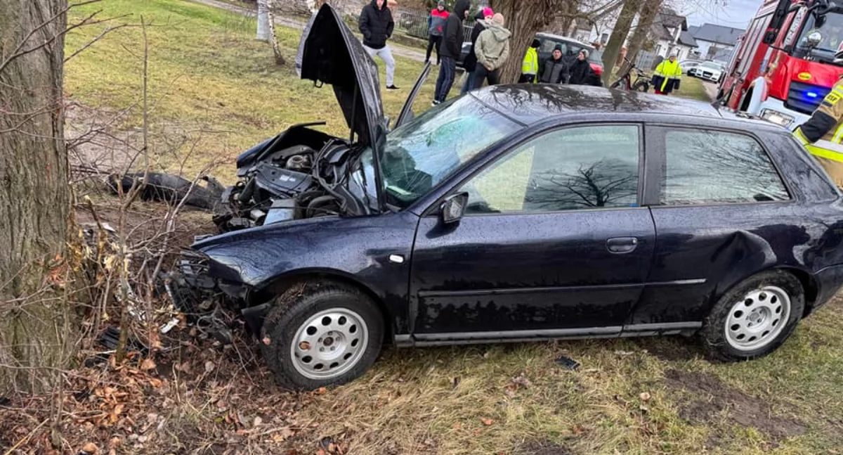 Wypadek w Lubikowie. Rannego zabrał śmigłowiec LPR