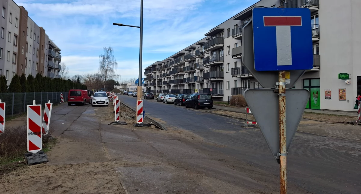 Trwa modernizacja ulic Maneżowej i 8 Pułku Artylerii Lekkiej w Płocku. Kiedy koniec prac?