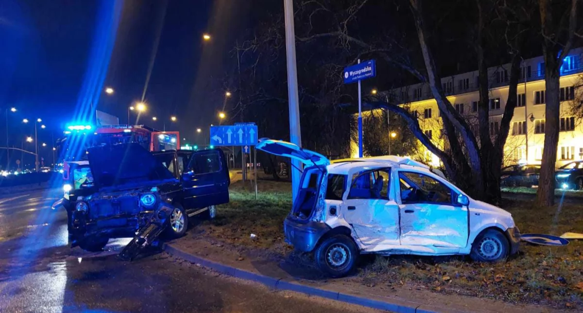 Wypadek na dużym skrzyżowaniu w Płocku. Były spore utrudnienia w ruchu [ZDJĘCIA]