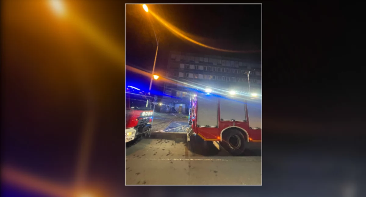 Pożar mieszkania przy ul. Otolińskiej 23. Jedna osoba nie żyje. Jedna w szpitalu