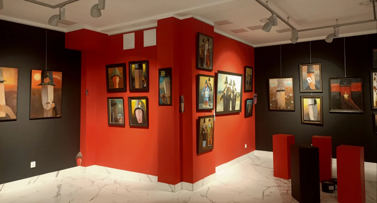 Nowa wystawa czasowa w Muzeum Mazowieckim w Płocku. „Głowy” Piotra Krawczyka