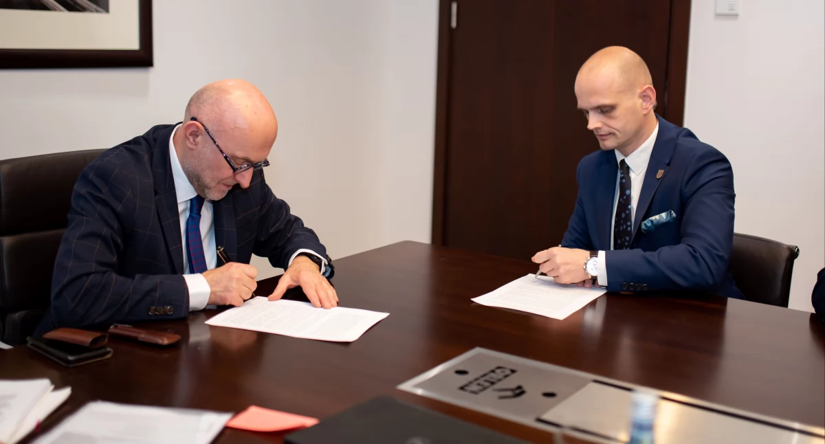Powiat płocki. ORLEN przeznaczy ponad 140 mln zł na drogi powiatowe i gminne