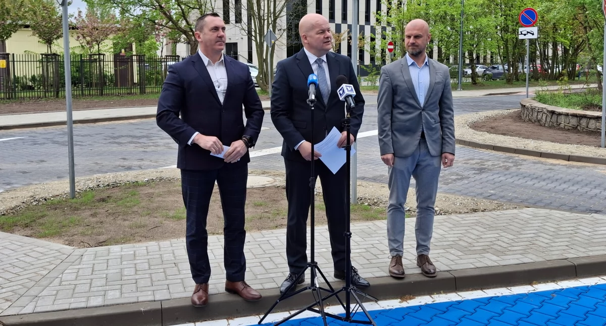 Koniec prac na Maneżowej i 8 Pułku Artylerii Lekkiej. Na innych ulicach prace trwają