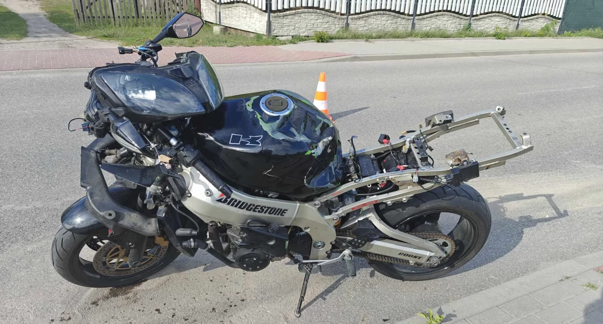 Nastolatek potrącił psa. Jechał motocyklem bez uprawnień