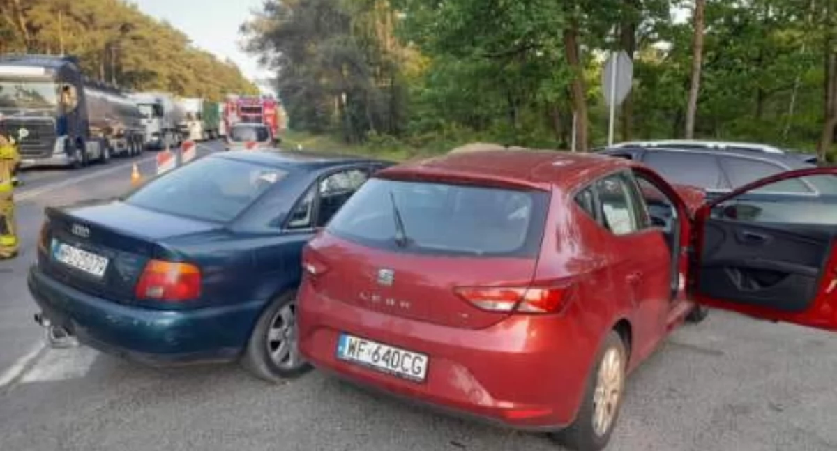 Wypadek na DK-62 w Borowicach. Jedna osoba zabrana śmigłowcem LPR-u do szpitala  
