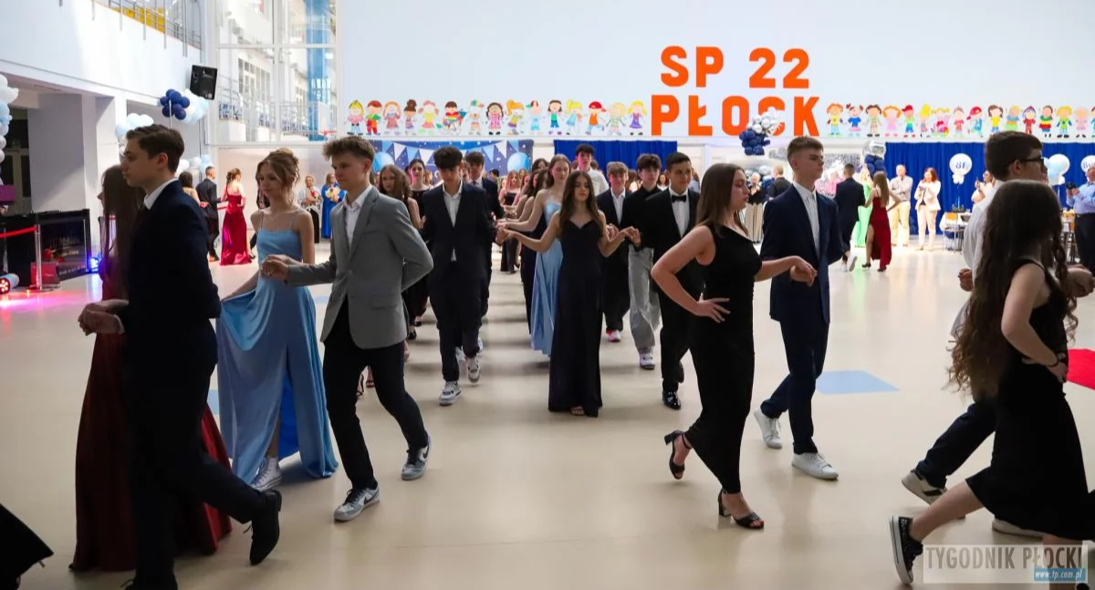 Bal ósmoklasistów w Szkole Podstawowej nr 22 w Płocku [ZDJĘCIA]