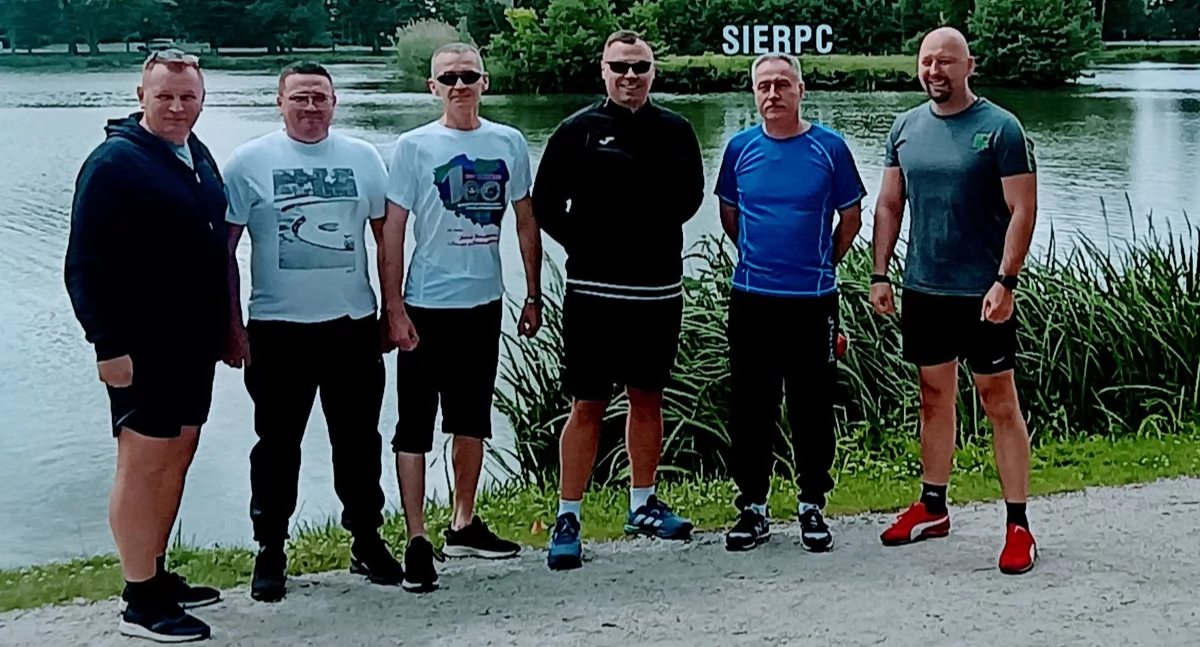 Zadanie wykonane! Misja specjalna policjantów na Jeziórkach w Sierpcu
