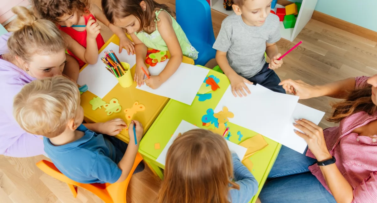 Adaptacja w przedszkolu EduMontessori – jak wspierać dziecko w pierwszych dniach?