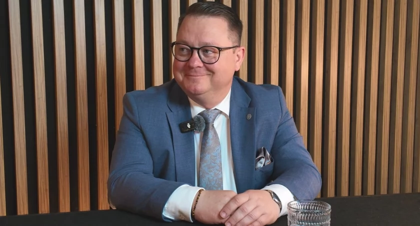 Pół tysiąca inwestycji, 500 kilometrów dróg! Jak wyglądało ćwierćwiecze Zarządu Dróg Powiatowych w Płocku?