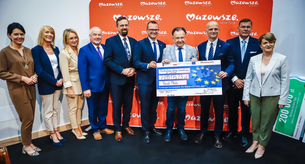 Kładka pod płockim starym mostem, ścieżka rowerowa Radzanowo-Rogozino... Jakie jeszcze projekty dofinansowano z funduszy europejskich?