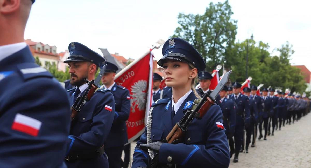 Płock. Mazowieckie obchody Święta Policji. Medale, wyróżnienia i awanse