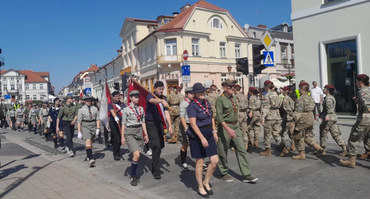 Płocczanie oddali cześć bohaterom! Święto Wojska Polskiego w Płocku [ZDJĘCIA]