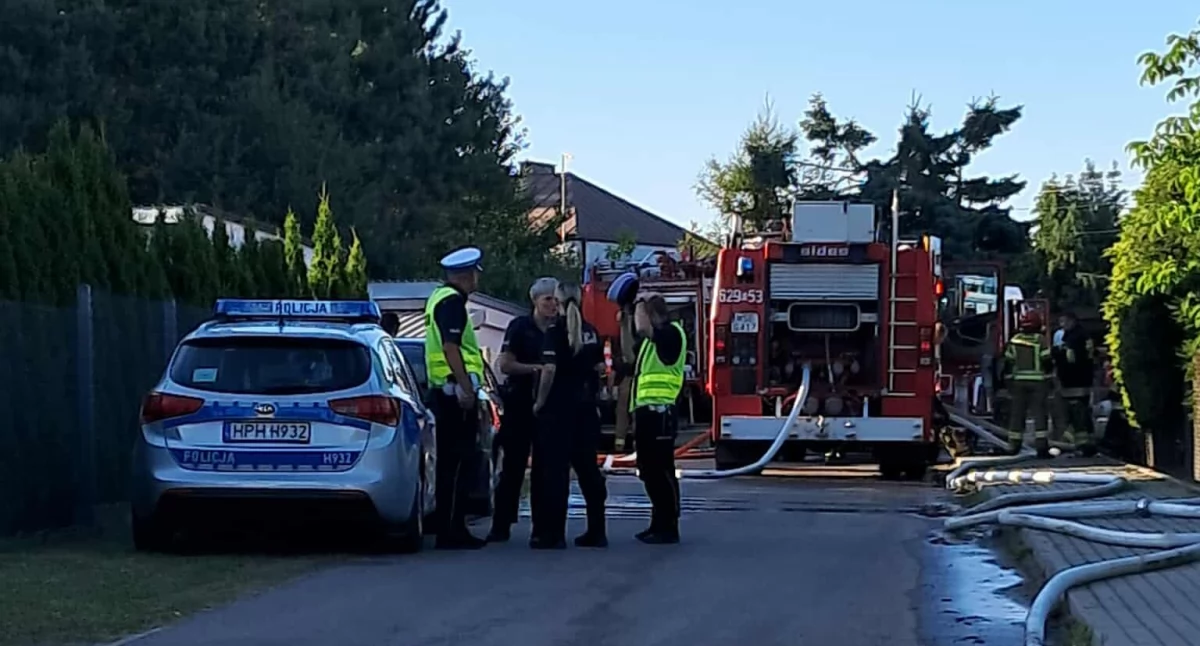 Ogień w garażu. Wezwano strażaków do Ligowa 