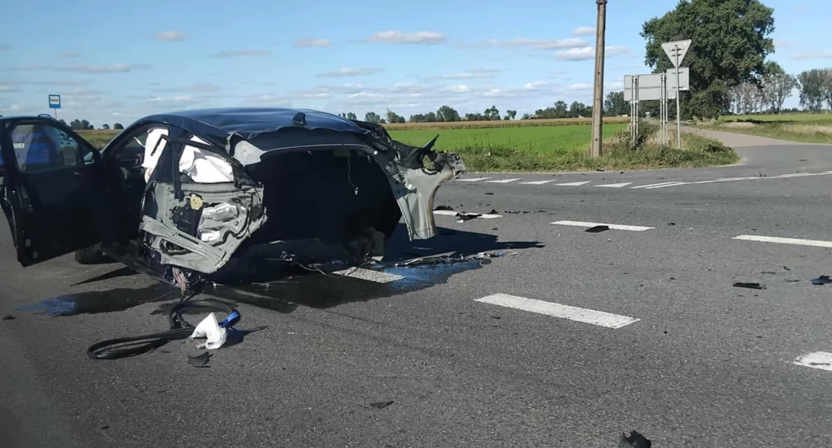 Wypadek w m. Warszewka. Poszkodowaną 30-latkę zabrał śmigłowiec LPR