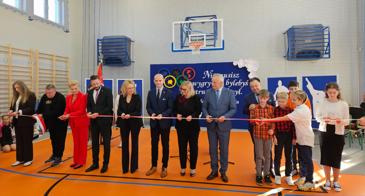 W Ciachcinie właśnie otwarto nową salę gimnastyczną! To przełomowy moment w historii szkoły