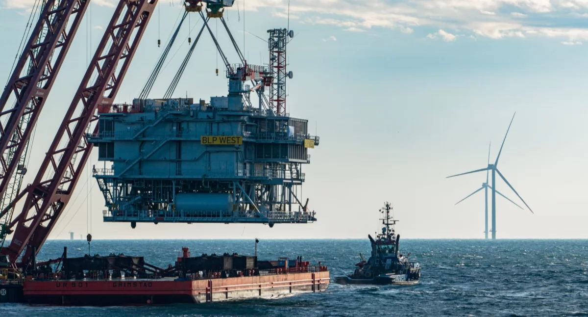  Energia z Bałtyku coraz bliżej. Na morskiej farmie wiatrowej Baltic Power zainstalowano kluczowy komponent 