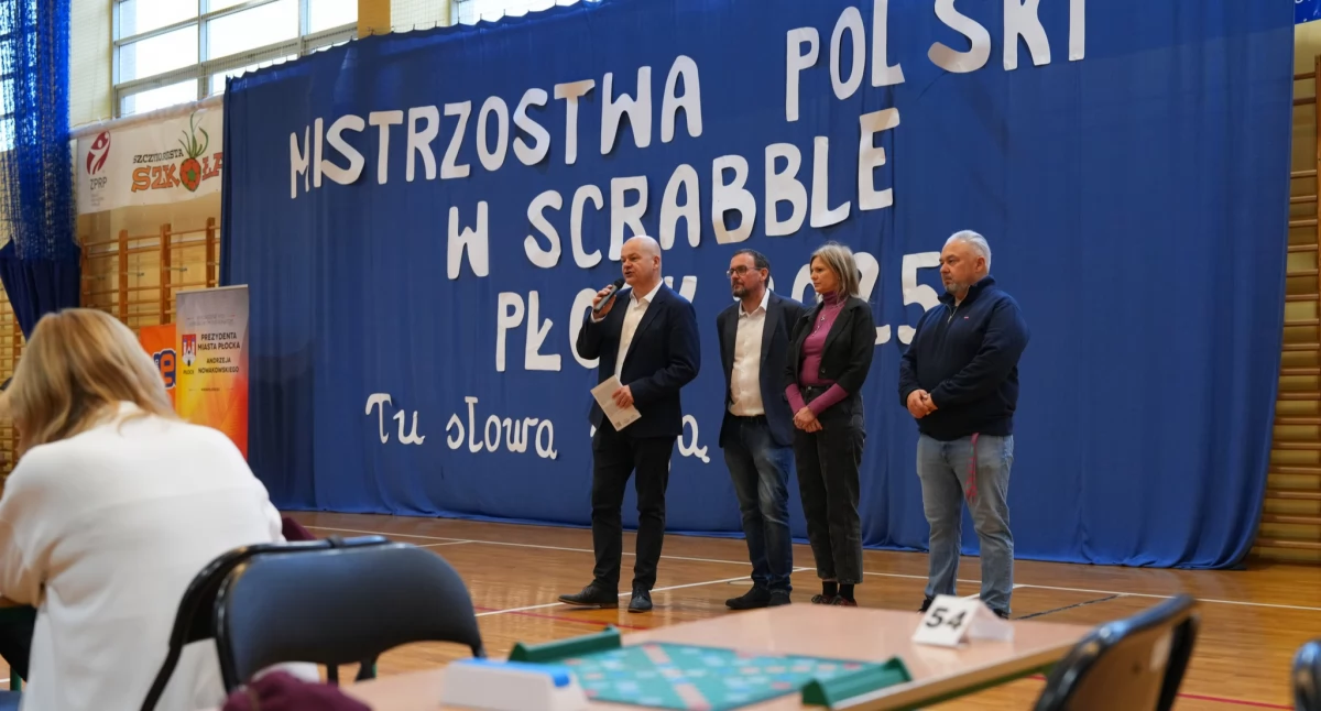 Najlepsi scrabbliści z całej Polski rywalizują w Płocku. Trwa walka o słowa