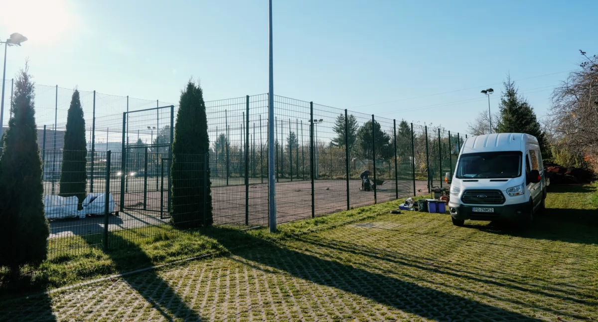 Trwa remont kolejnego boiska w Płocku