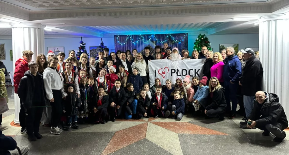 To już 10., okrągła rocznica tej wyjątkowej akcji pomocowej, w którą zaangażowani są wolontariusze z Płocka, powiatów płockiego i gostynińskiego. Polakom w Rumunii, Mołdawii i na Litwie