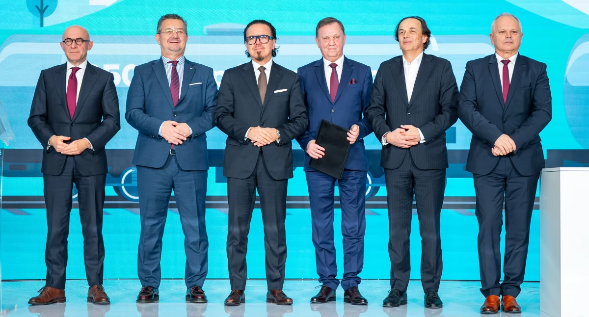 ORLEN postawił na polskie lokomotywy. Rekordowa transakcja warta 800 mln zł!