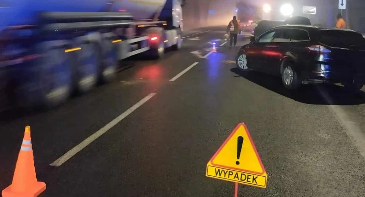 Kolizja 4 samochodów w Łącku. Wahadło na DK 60 