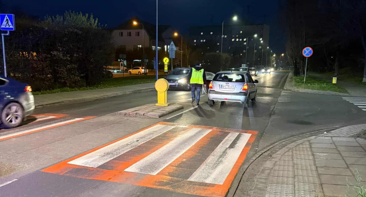 Wypadek w Al. Kobylińskiego w Płocku. Kobieta trafiła do szpitala 