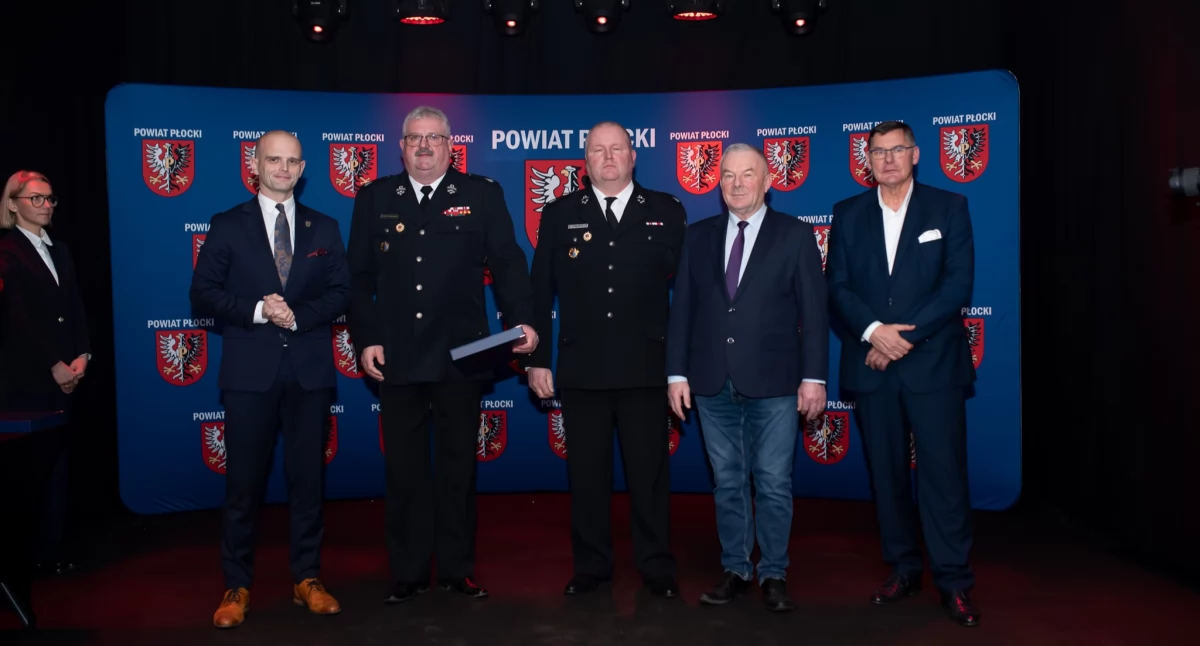 Powiat Płocki podziękował za pomoc po czerwcowej nawałnicy. Uhonorowano strażaków, firmy i samorządy
