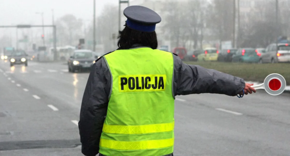Policja z Gostynina zatrzymała dwóch kierowców Audi. Obaj mieli zakazy i cofnięte uprawnienia 