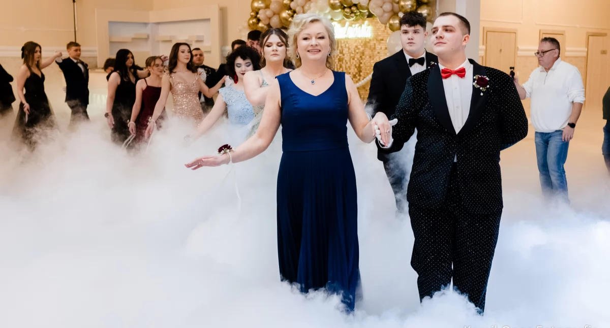 Polonez i Oscary: Wyjątkowa studniówka płockiej „Budowlanki”! 
