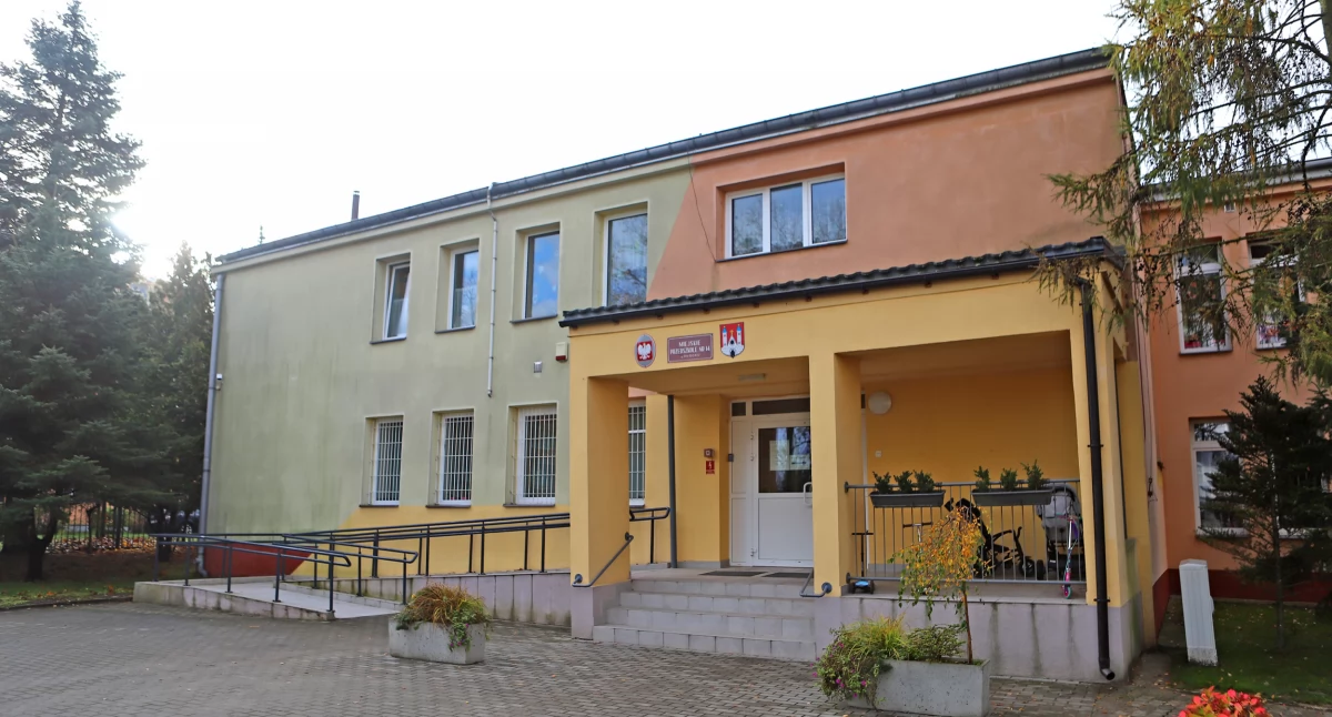 Rodzice mówią o „cichej likwidacji” przedszkoli w Płocku. Wiceprezydent odpowiada: „optymalizacja, nie likwidacja”