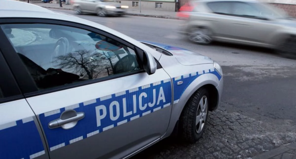 Zatrzymał się z powodu awarii, uderzył w niego samochód. Wypadek na trasie ks. Jerzego Popiełuszki