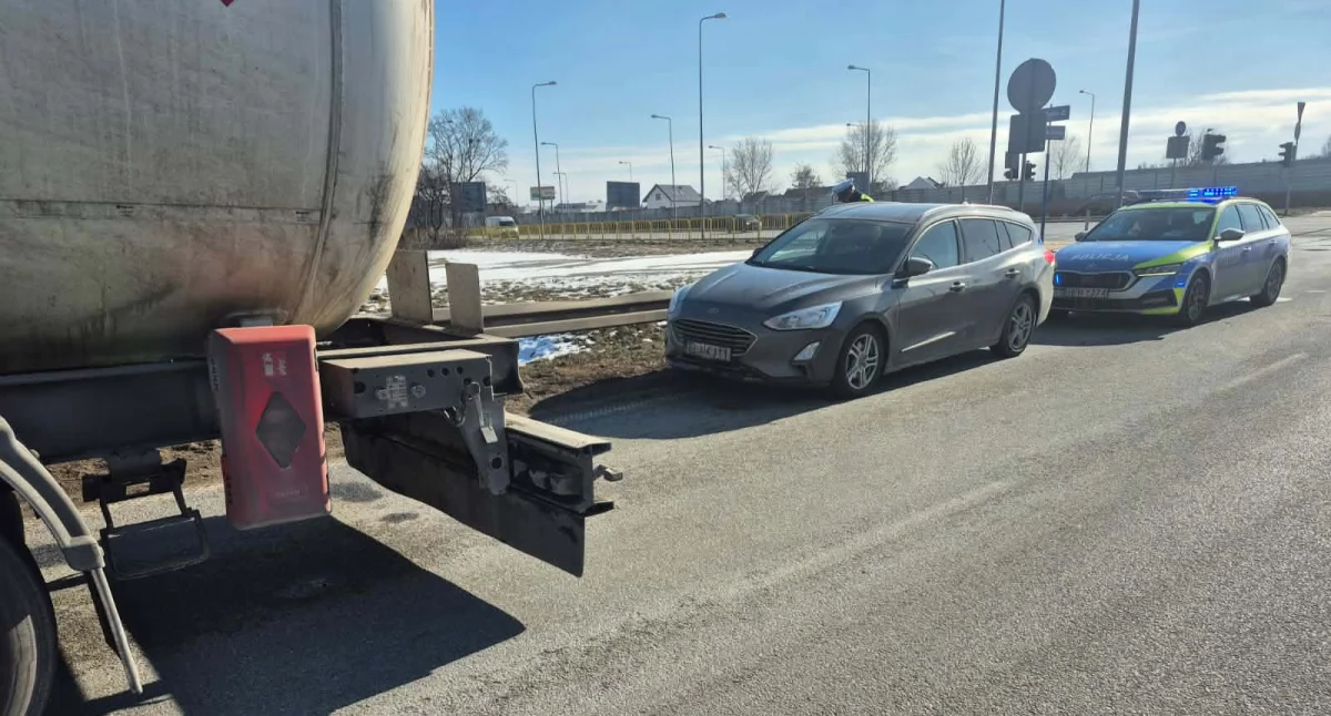 Wypadek na ul. T. Mazowieckiego w Płocku. 43-latka w szpitalu